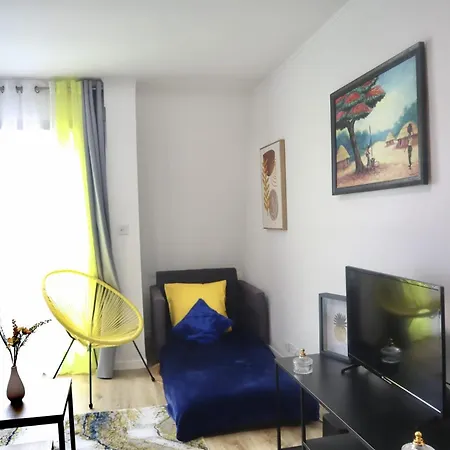 Cosy Sun-mantes-la-jolie Apartment Mantes-la-Jolie